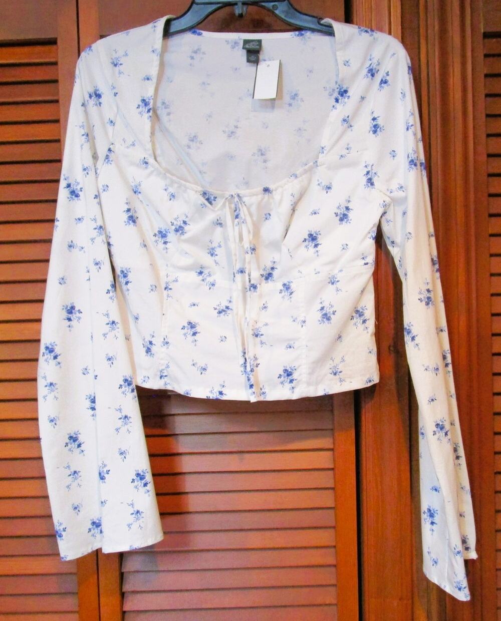 Wild Fable Women's Smocked Crop Top Blue Floral Pattern Size Medium Coquette